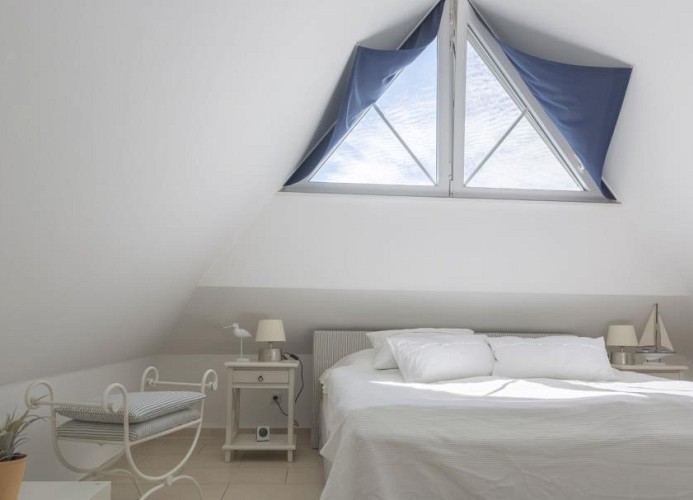 Schlafzimmer mit Doppelbett 200 x 180