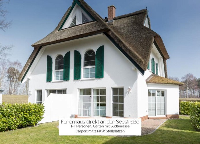 Ferienhaus mit Carport